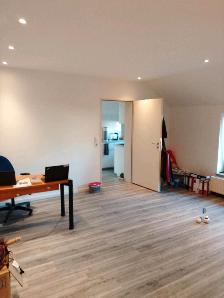 Thumbnail-Mietwohnung, 2-Zimmer, Dachgeschoss