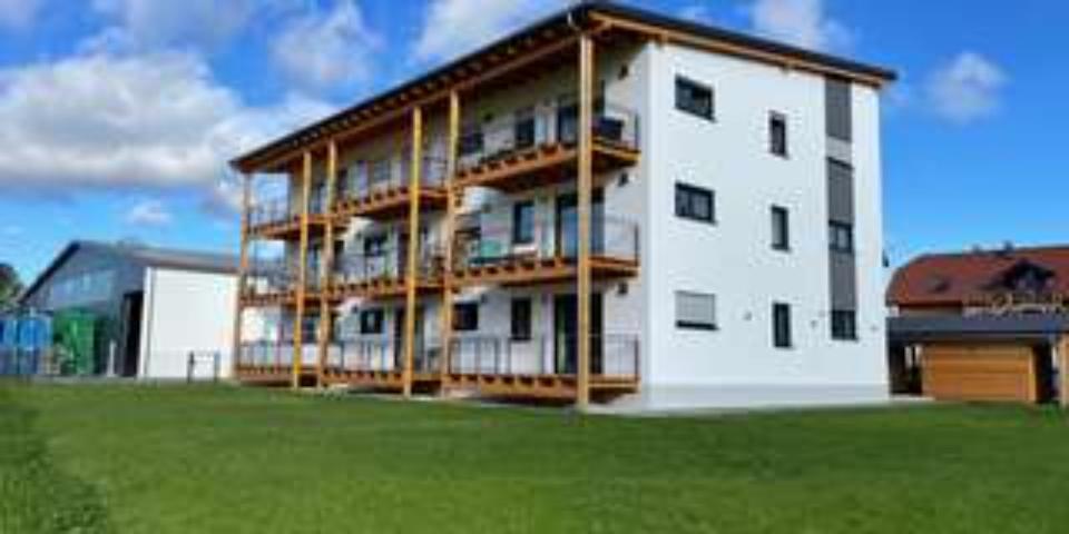 Thumbnail-2-Zimmer-Dachgeschosswohnung mit geh. Innenaustattung