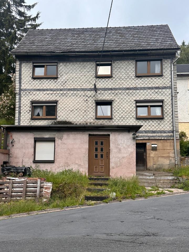 Thumbnail-Einfamilienhaus zu verkaufen in Mengersgereuth mit Ölheizung