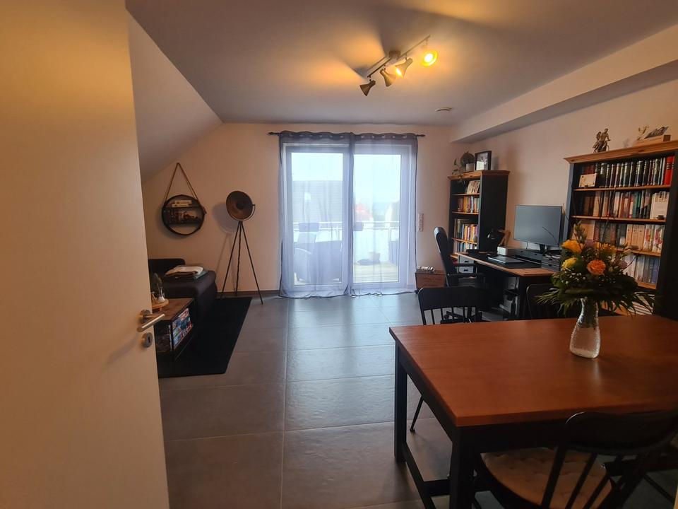 Thumbnail-Moderne Zwei-Zimmer-DG-Wohnung in guter Lage von Herford-Elverdsissen