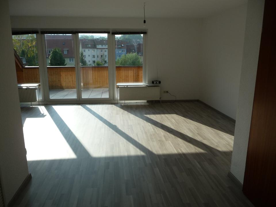 Thumbnail-Hildesheim Modernisierte DG-Wohnung mit Dachloggia und Garage