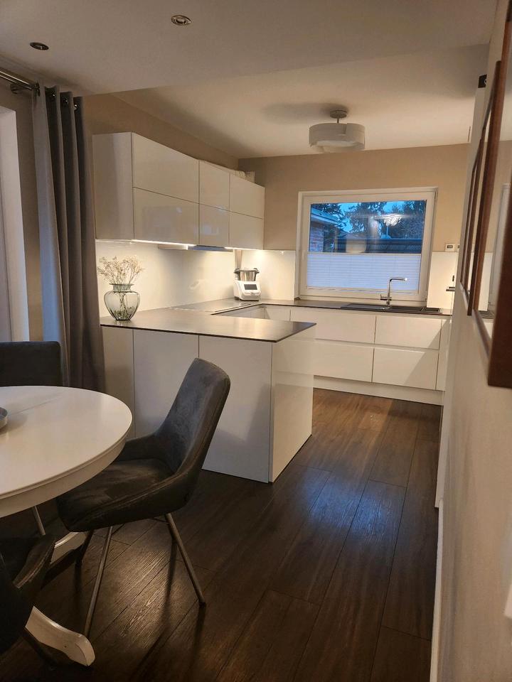 Thumbnail-Charmante DHH in Ahrensburg-West mit Sauna