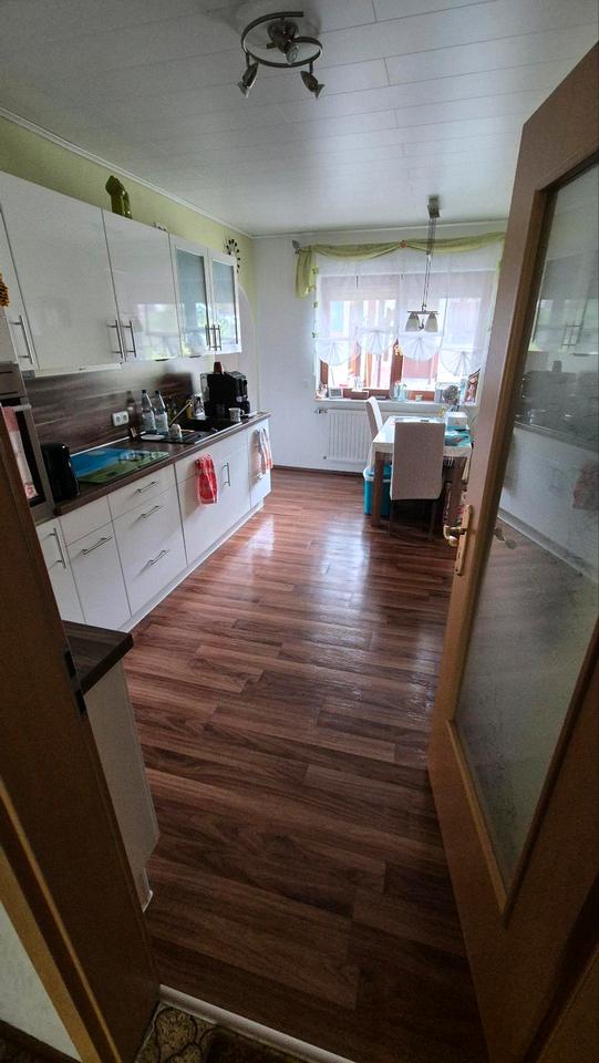 Thumbnail-Freistehendes Einfamilienhaus mit großem Grundstück