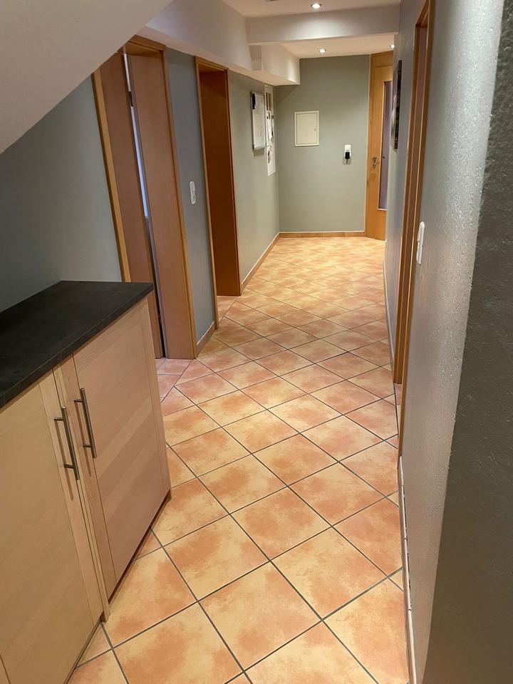 Thumbnail-Charmante 85m² DG-Wohnung mit Empore & EBK – ab 01.06.