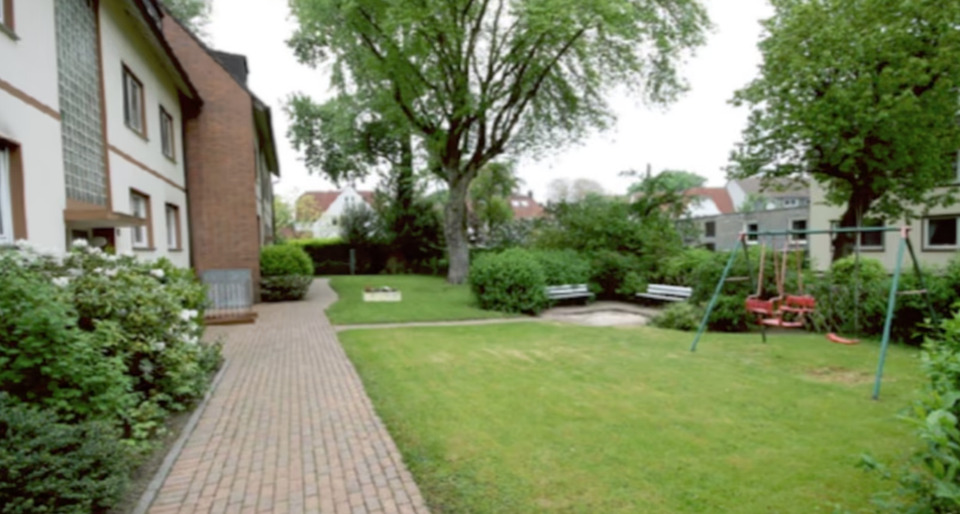 Thumbnail-1. OG + 3 Zimmer + Balkon an der Grenze zu BuerGladbeck