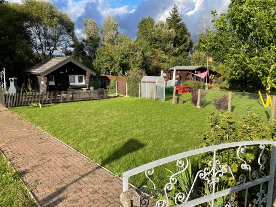 Thumbnail-Garten Freizeitgrundstück Ferienhaus direkt an der Bever (Fluss)