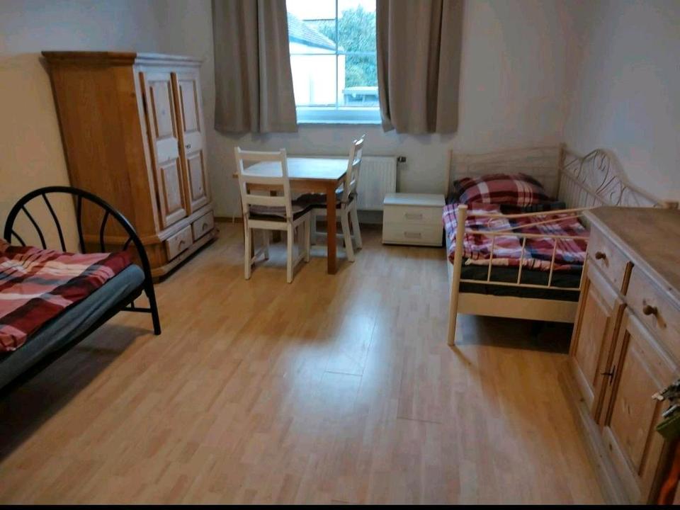 Thumbnail-Möbiliertes Zimmer