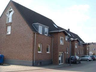 Thumbnail-2 Zimmer- Wohnung in Langenfeld Reusrath zu vermieten