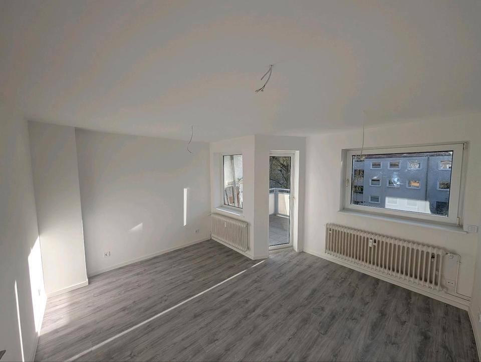 Thumbnail-Top‑sanierte 3‑Zimmer‑Wohnung mit Balkon in Lebenstedt