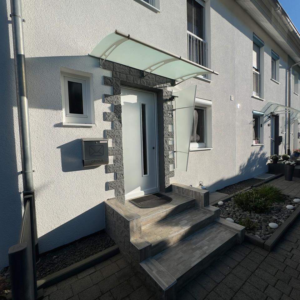 Thumbnail-Modernes Reihenmittelhaus in Uhingen, mit Garten, StP, Garage