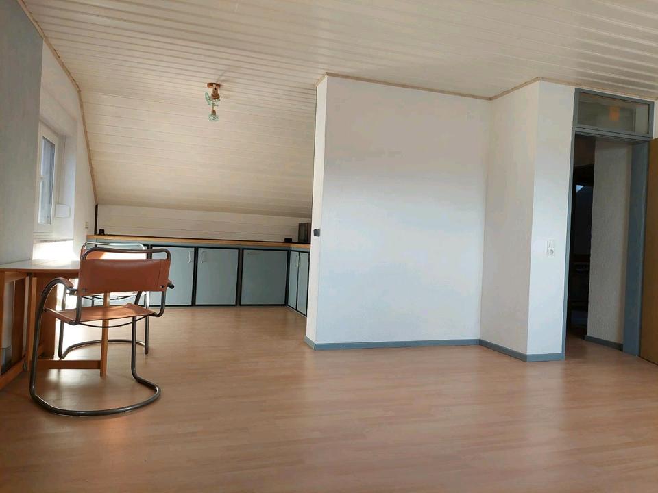 Thumbnail-Helle 1-Zimmer 40m² Dachgeschosswohnung in Astheim (Trebur)