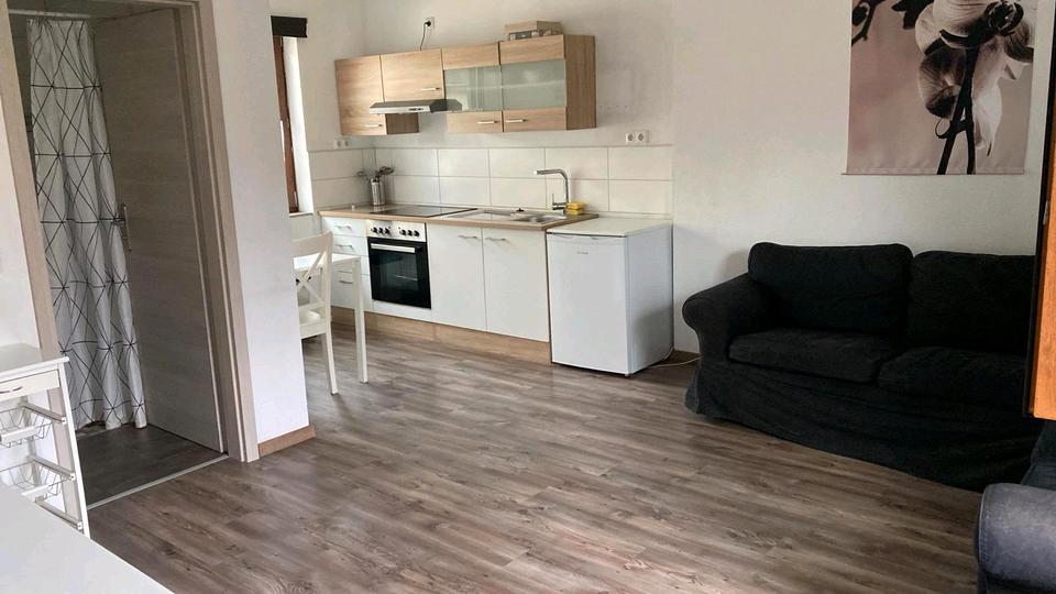 Thumbnail-Moderne 2 Zimmer-Wohnung mit Einbauküche und Parkplatz