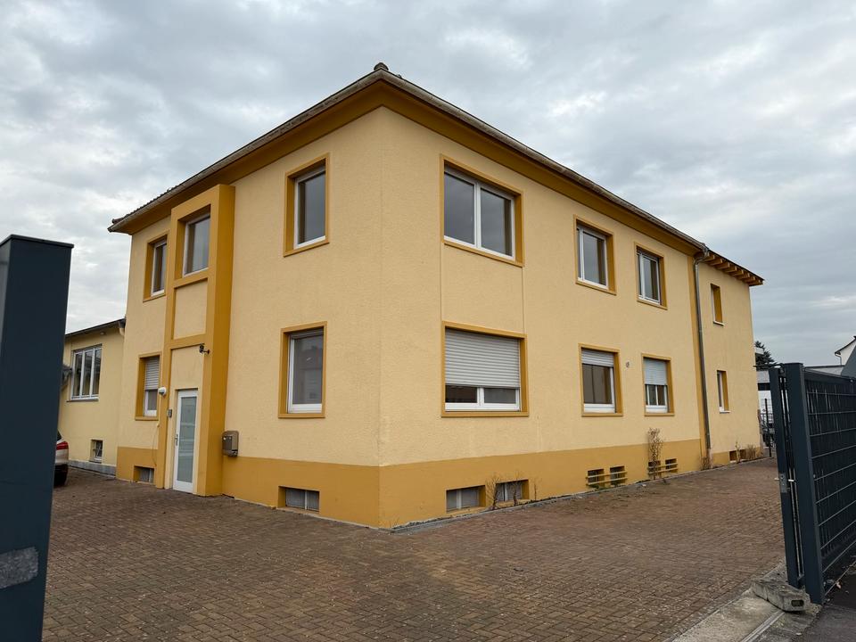 Thumbnail-Vermietung Hausmittel 13 Zimmern, 2 Bädern, 2 WCs