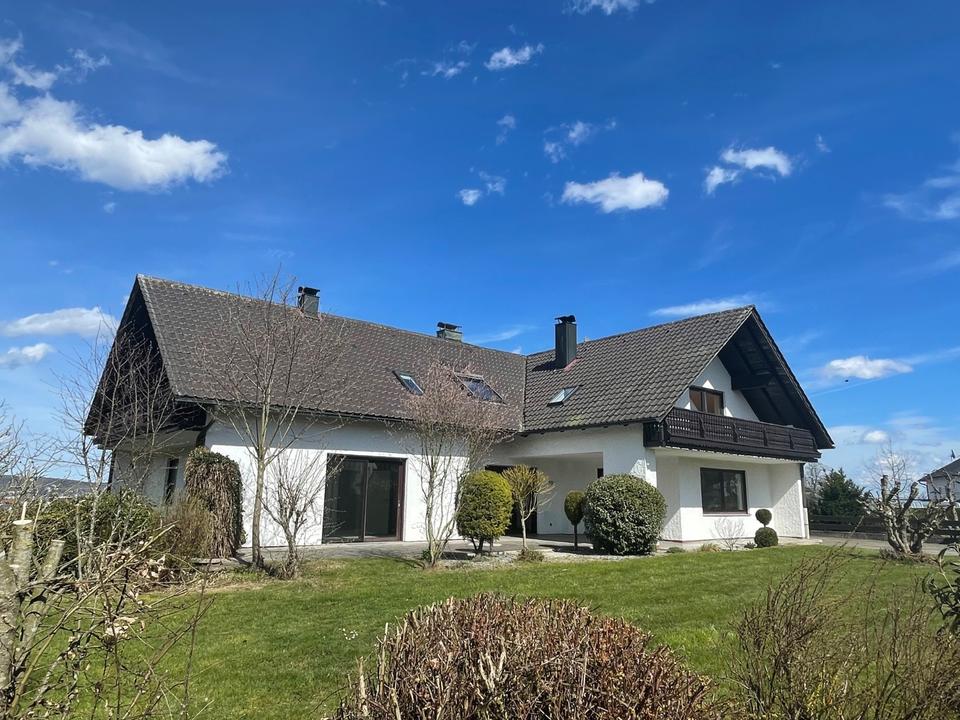 Thumbnail-Freistehendes Haus mit Stadtblick