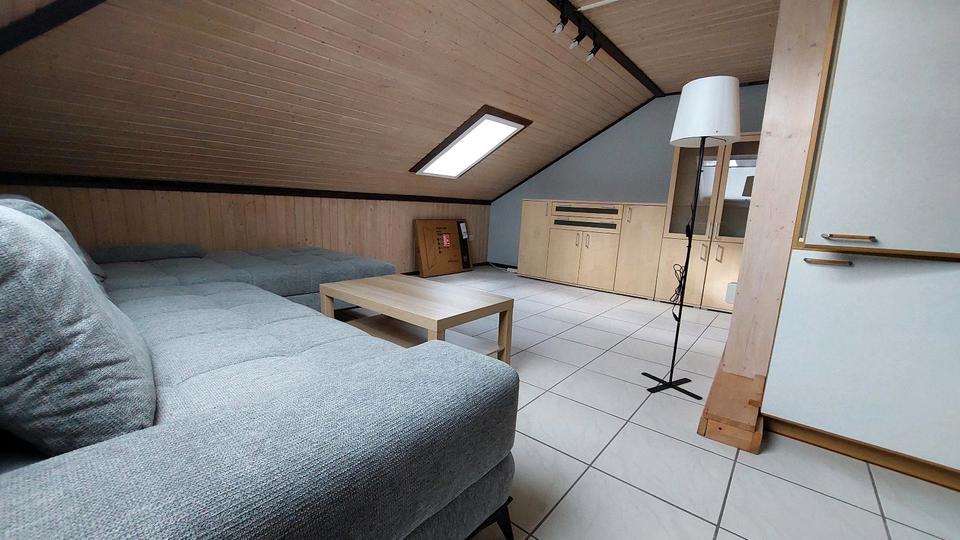 Thumbnail-Dachgeschoss Wohnung Teil-Möbiliert