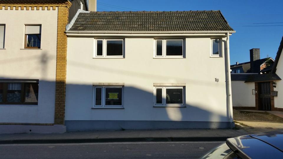 Thumbnail-Sanierungsbedürftiges Haus in Grafschaft-Gelsdorf