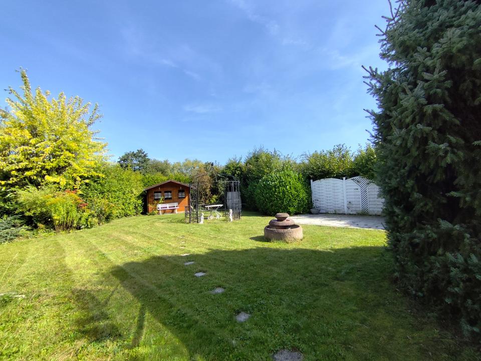 Thumbnail-Ein- Zwei Familienhaus 4 SZ 2 Wohnzimmer großer Garten