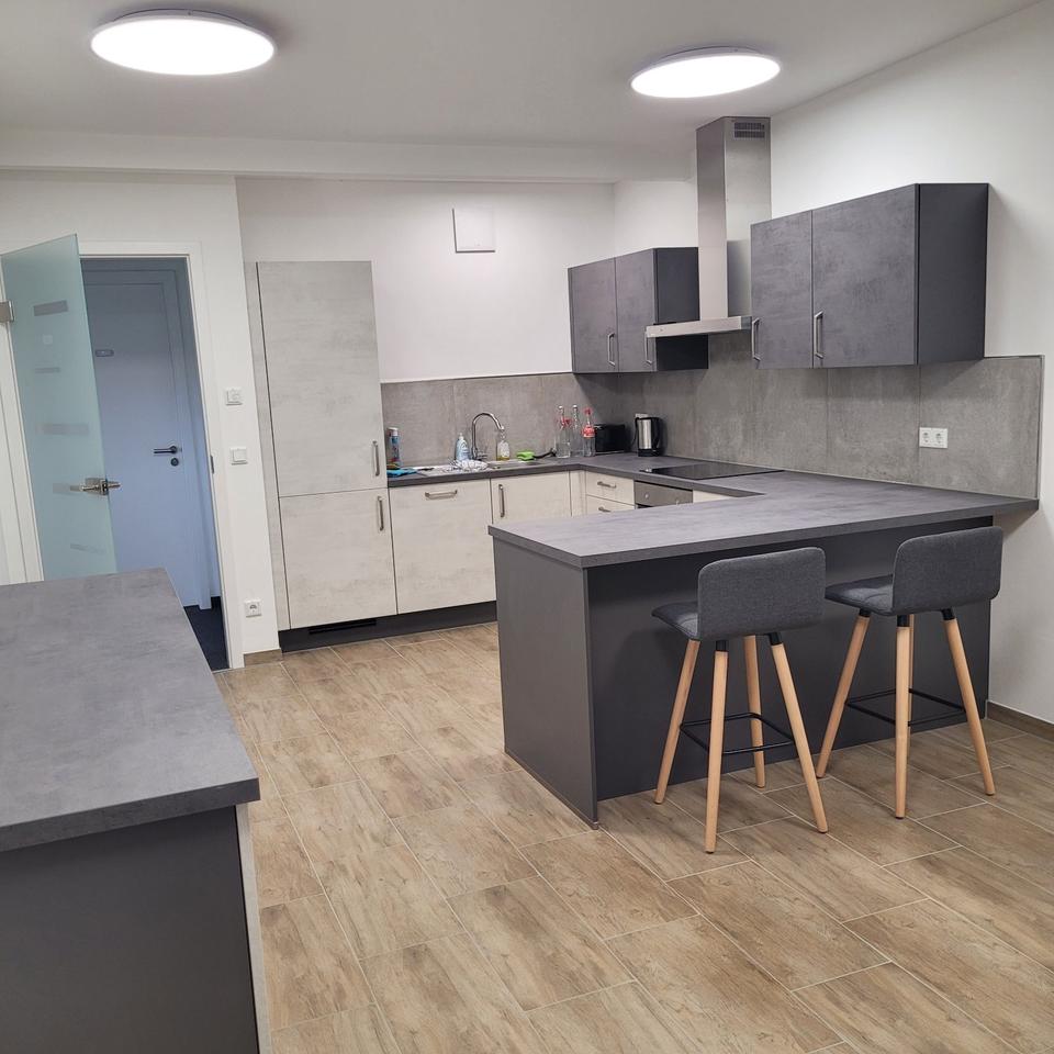 Thumbnail-Arbeiten und wohnen mit 200 qm zu vermieten in Kist bei Würzburg