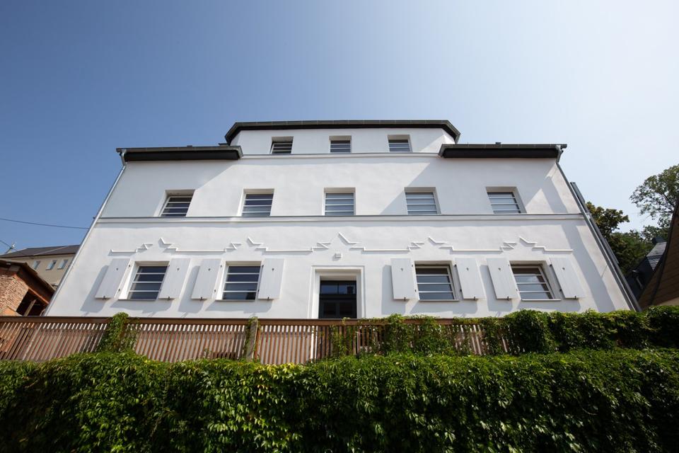 Thumbnail-Exclusive 4-Raum WHG, FBH + Parkett + Balkon … im Bauhaus-Denkmal