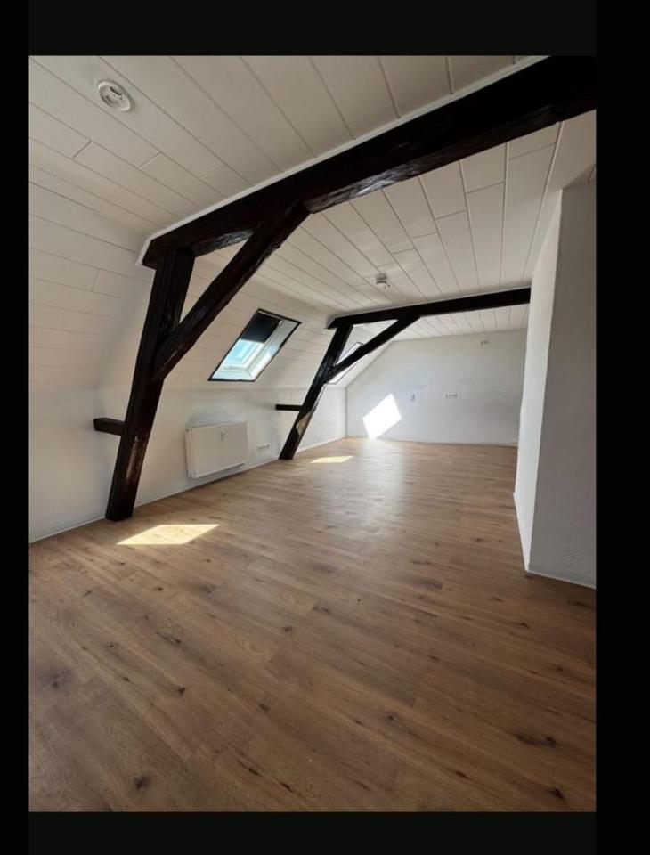 Thumbnail-Modern sanierte 2,5 ZKB DG-Wohnung