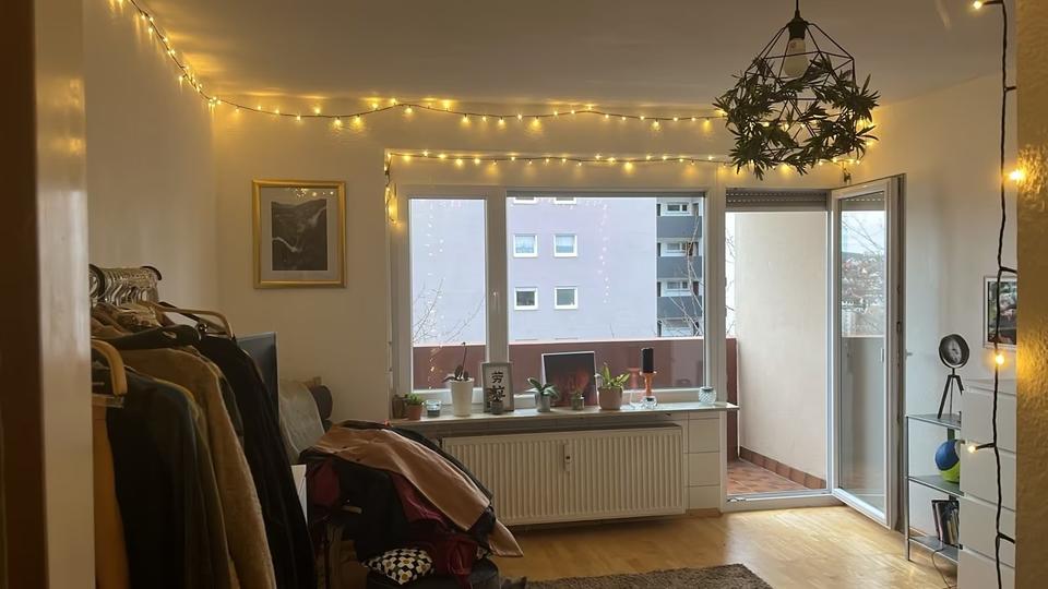 Thumbnail-1-Zi.-Wohnung in Würzburg-Lengfeld + Balkon + Parkplatz + Keller