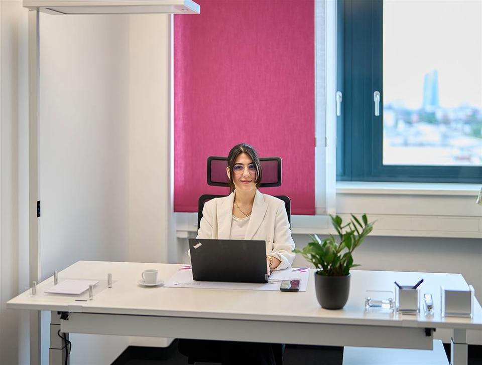 Thumbnail-Schickes Büro mit Skylineblick, erschwinglich, ab 1 Monat, Pauschalmiete