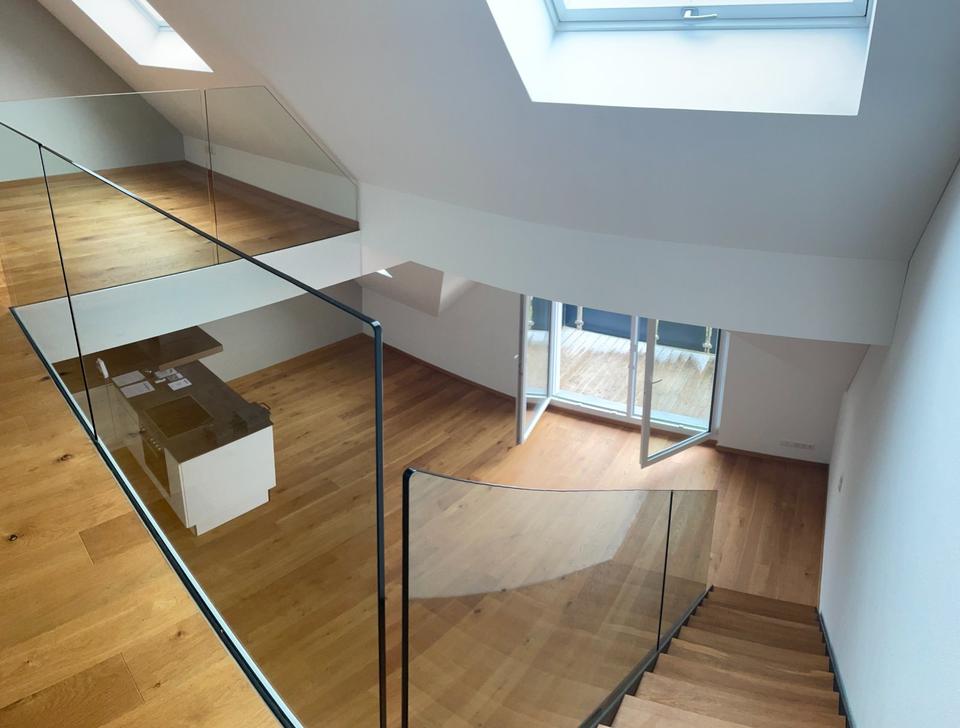 Thumbnail-Neuwertige DG-Wohnung Balkon und Einbauküche