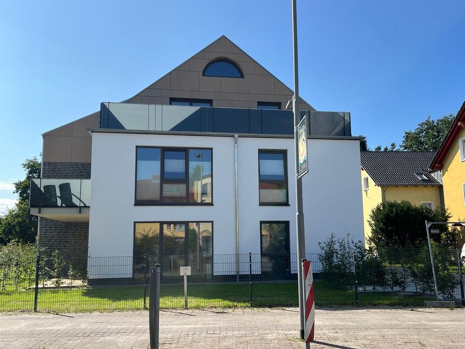 Thumbnail-3 Zi - DG - WHG, Neubau, Erstbezug, EBK, Kamin, Loggia, ST