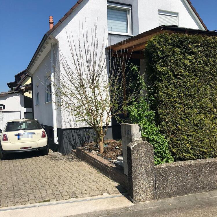Thumbnail-Ein Fam Haus mit Garten in Öflingen 79664