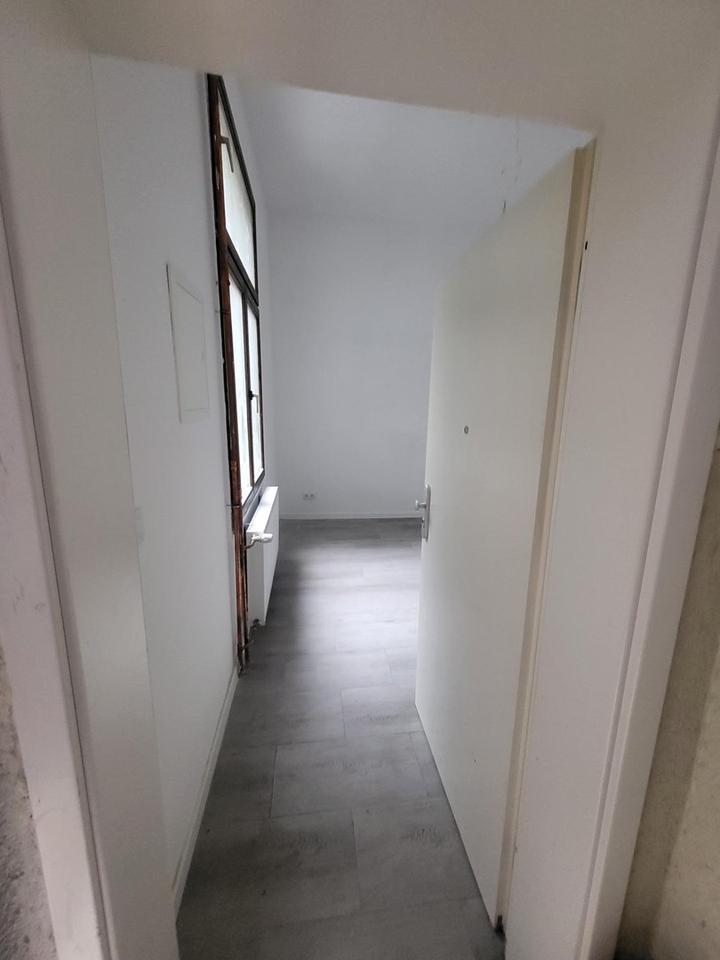 Thumbnail-Gemütliche 1-Zimmer-Wohnung mit hoher Decke in Wuppertal-Elberfeld