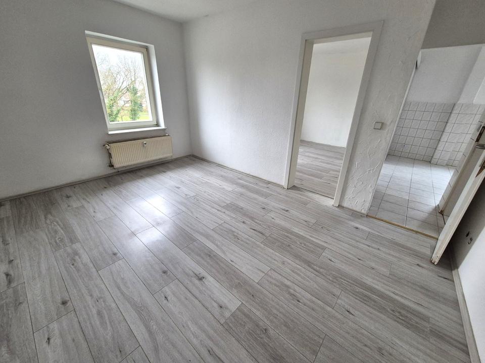 Thumbnail-2 Raum Dachgeschosswohnung in Güstrow zu vermieten