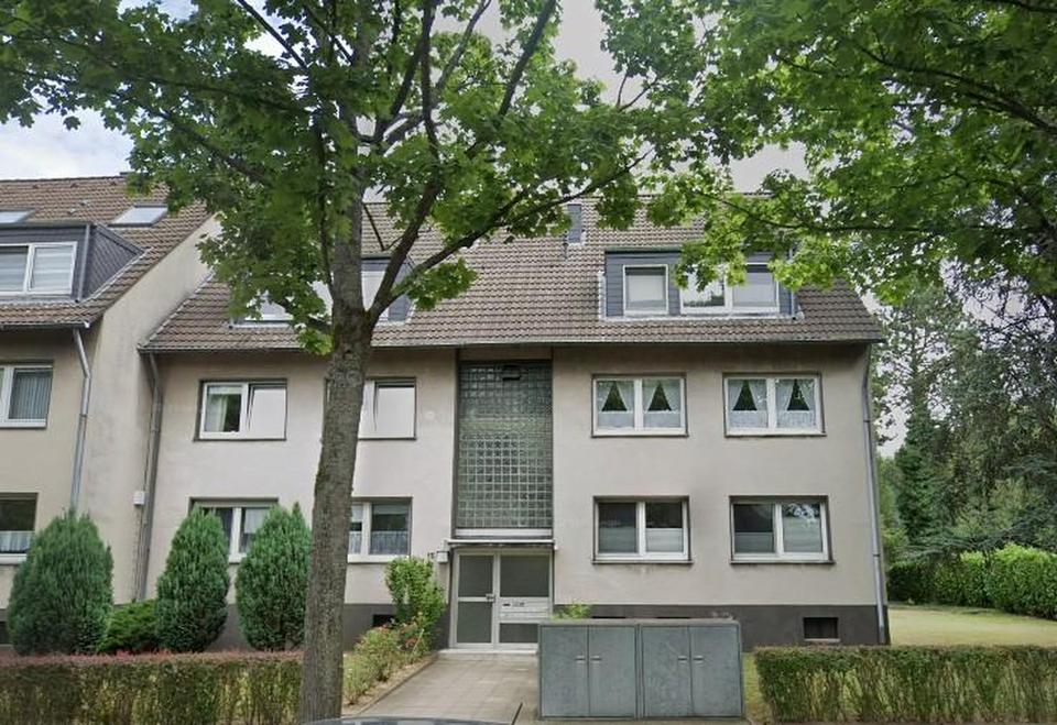 Thumbnail-Frisch renovierte 3,5-Zimmer-Dachgeschosswohnung mit Gartennutzung