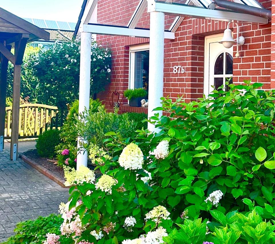 Thumbnail-DHH in Osternburg mit Garten und Carport