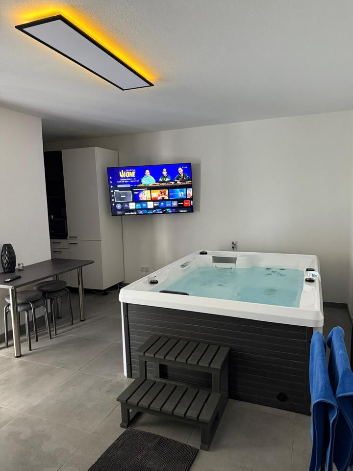 Thumbnail-Ferienwohnung mit Whirlpool, Fasssauna, Massagesessel und Garten