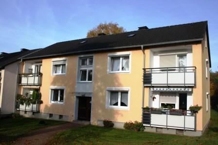 Thumbnail-Bei VIVAWEST die Sonnenstrahlen auf dem eigenen Balkon genießen.