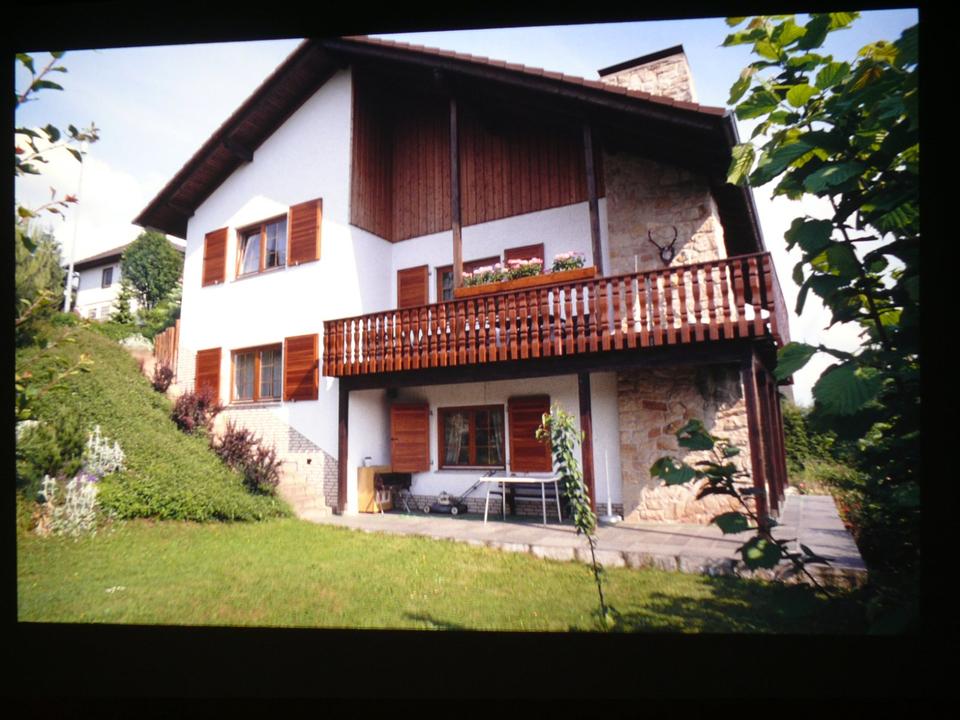 Thumbnail-3Zimmer,Küche,Diele und Bad mit Dusche und Wanne und großem Balko