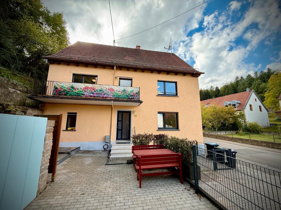 Thumbnail-Großzügiges Einfamilienhaus 9 Zimmer