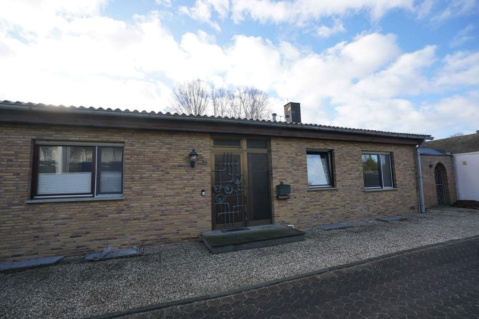 Thumbnail-Barrierearmes Einfamilienhaus mit großem Garten & Garage