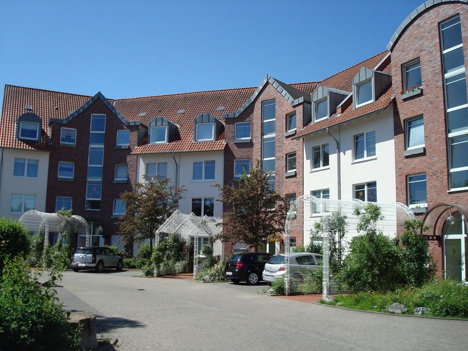 Thumbnail-Helle 2-Zimmer Wohnung mit Wintergarten im 1. OG