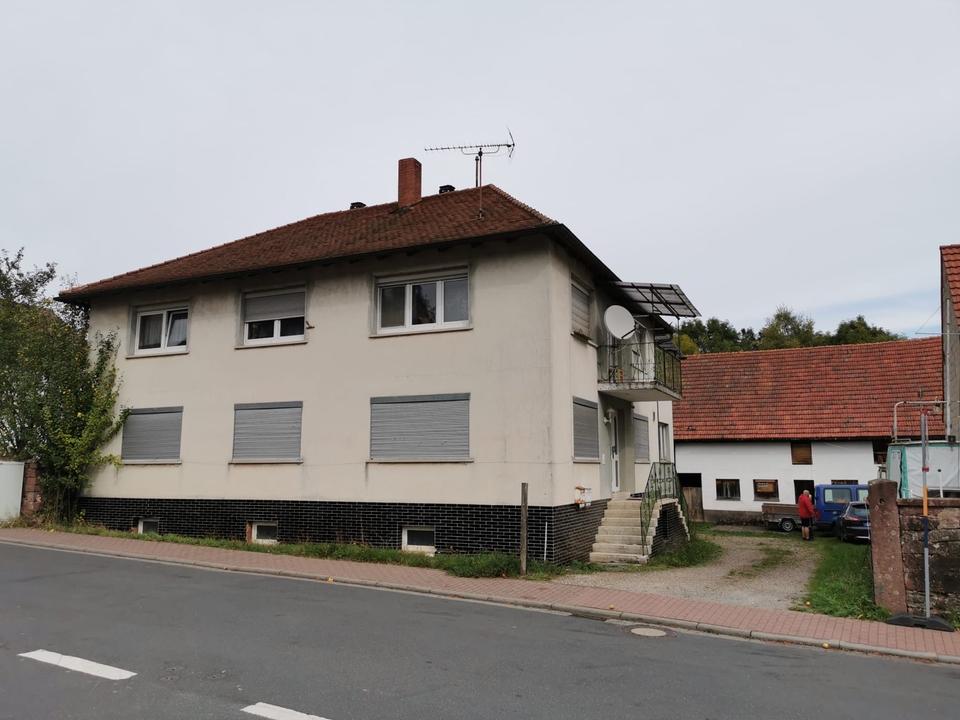 Thumbnail-Haus mit großem Grundstück und Nebengebäude in Esselbach