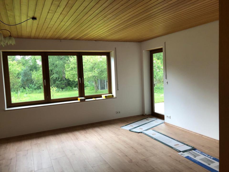 Thumbnail-Großzügige 4,5-Zimmer-Wohnung mit Garten und Garage in Reichertsh
