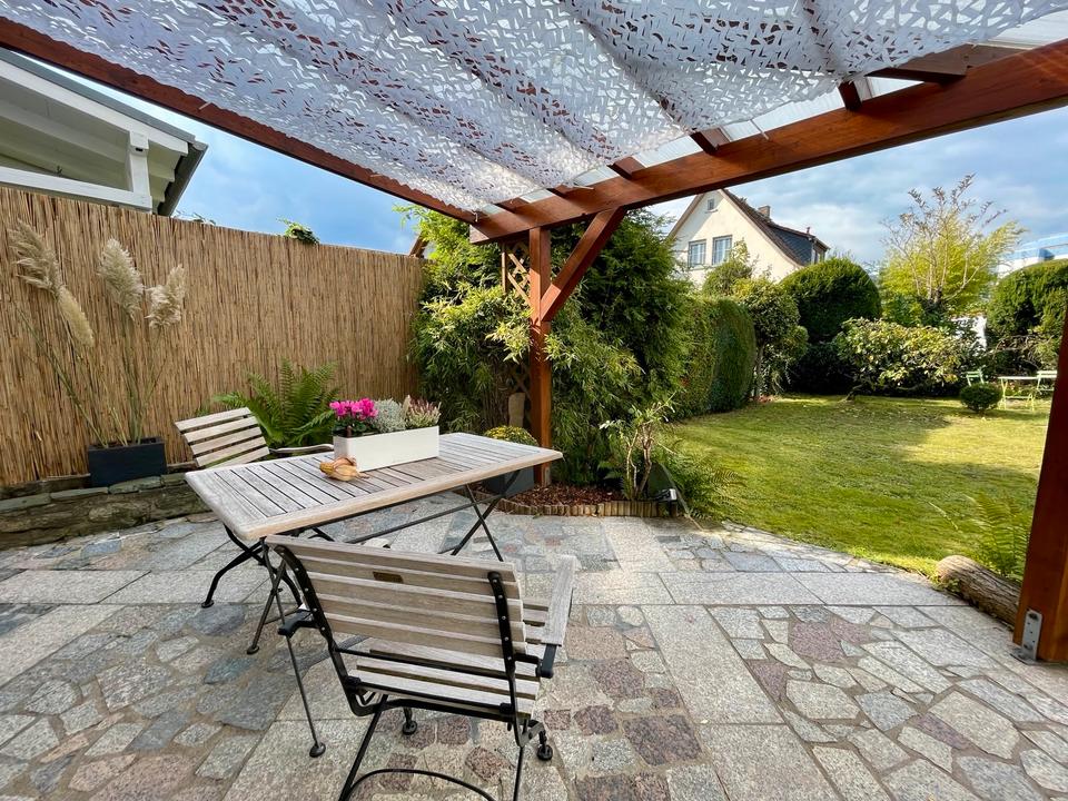Thumbnail-Doppelhaushälfte mit Gartenidylle in Bestlage