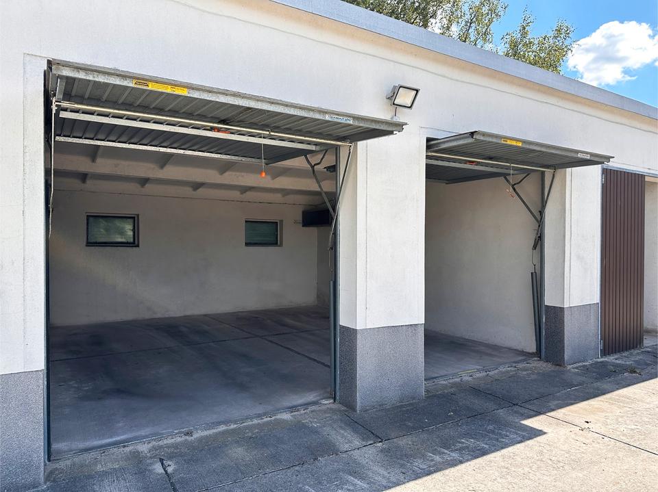 Thumbnail-Garage Lagerfläche ca. 35 m² auf gesichertem Gelände – ideal für Fahrzeugunterstellung
