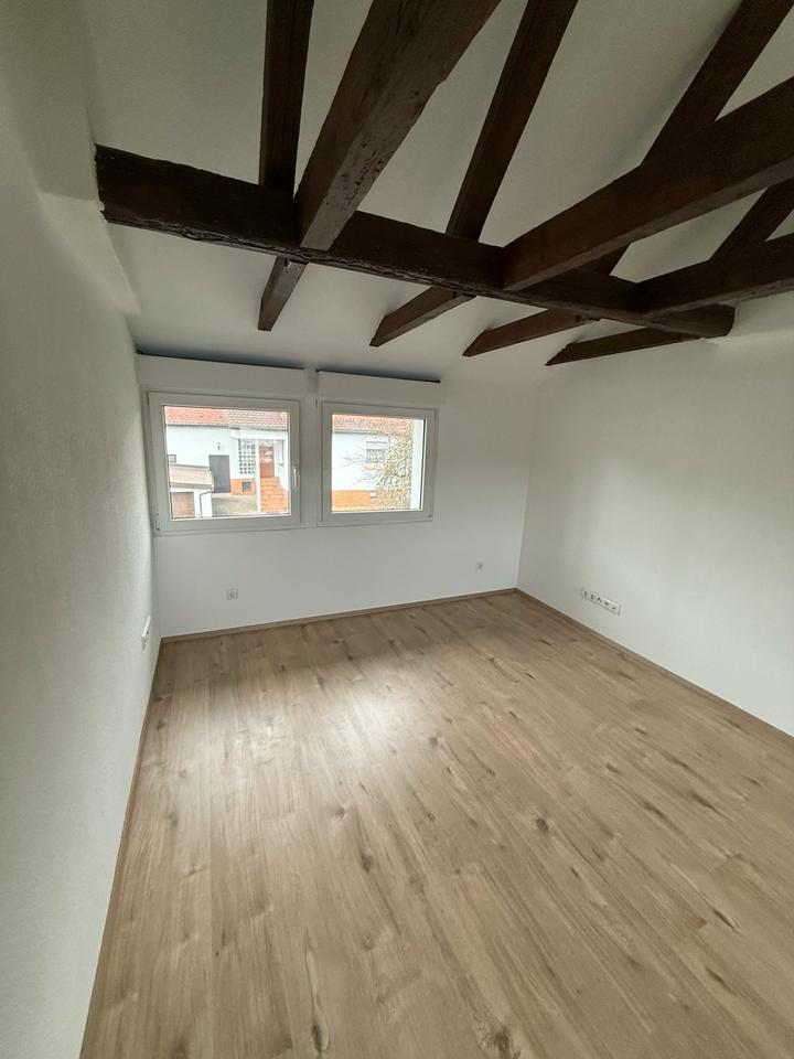 Thumbnail-2-Zimmer Dachgeschosswohnung ab Sofort