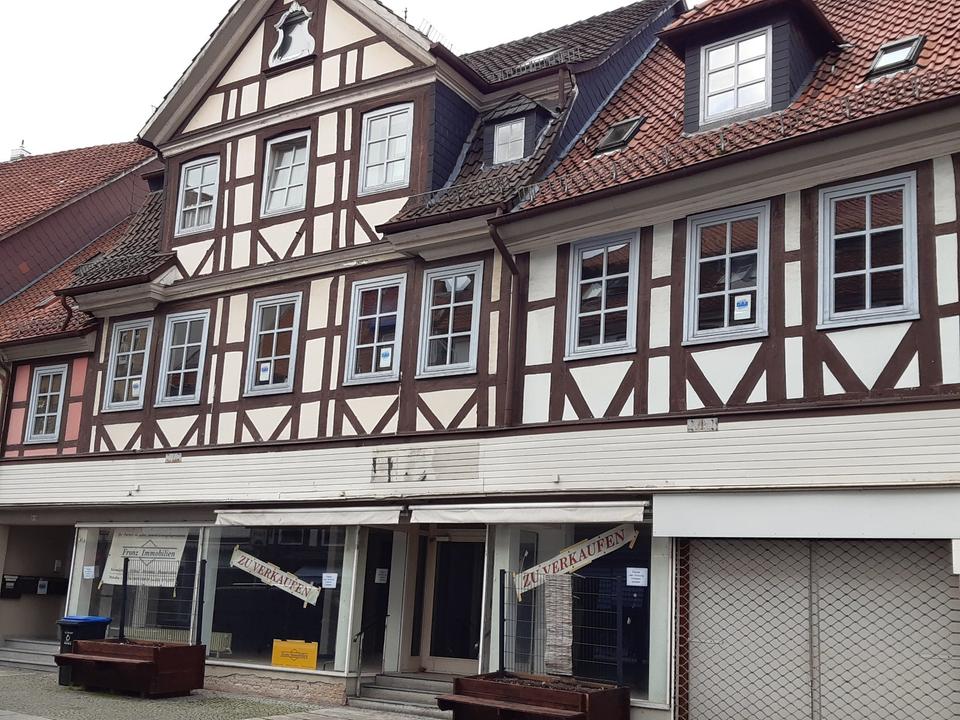 Thumbnail-Wohn- und Geschäftshaus