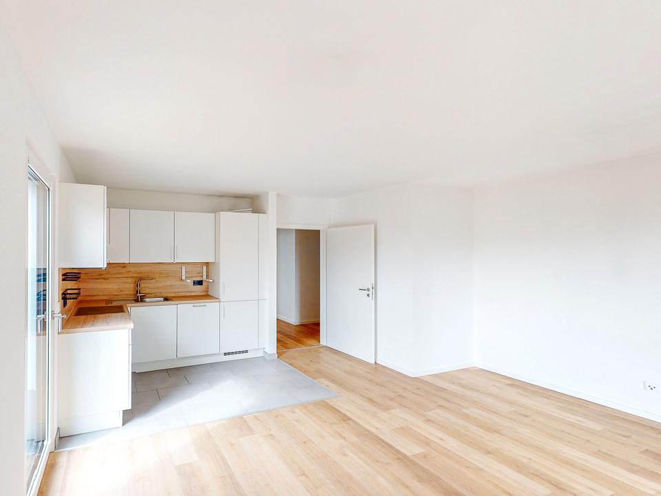 Thumbnail-Helle 3 Zimmerwohnung mit Einbauküche und Balkon