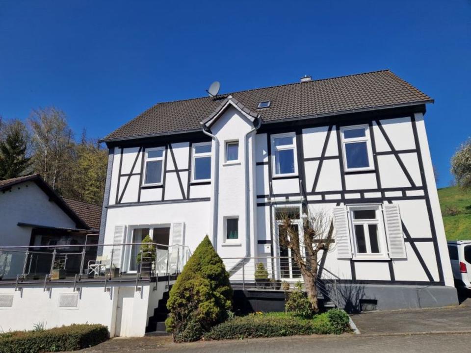 Thumbnail-Schönes 1-Familienhaus im Landhaus-Stil