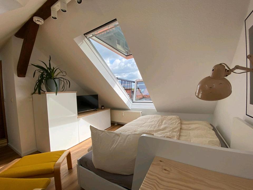 Thumbnail-Zentrumsnahes, möbliertes Dachgeschossapartment, befristet