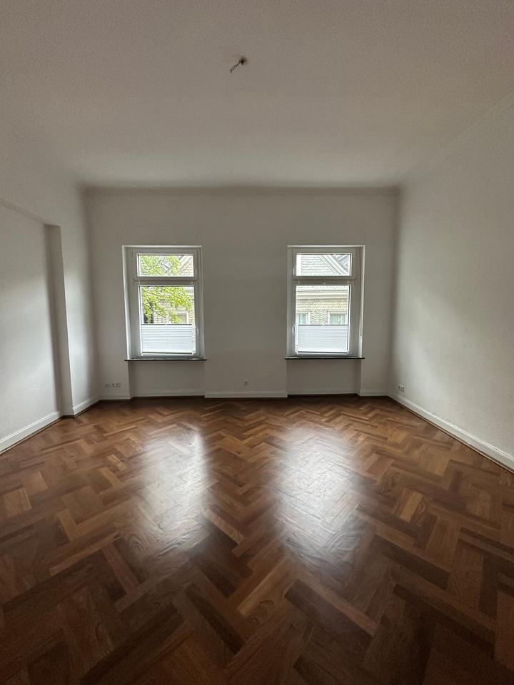 Thumbnail-Geräumige Altbauwohnung mit Charme zu vermieten - Mitten im Zentrum!