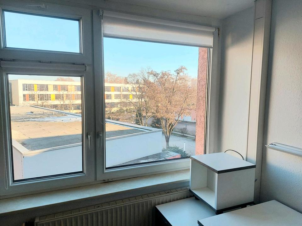 Thumbnail-Zimmer im Studentenwohnheim Hoyerswerdaer Str., 01.01 - 28.02.26